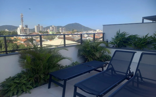 Skyline Comfort Club - Azul Celeste