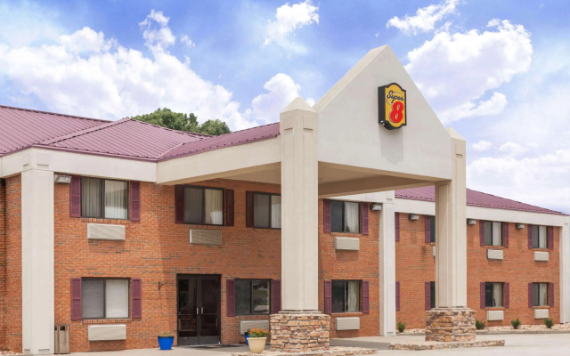 Super 8 by Wyndham Eddyville/Kuttawa