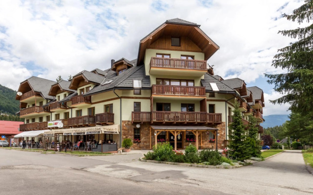 Apartment House Kamzík 9