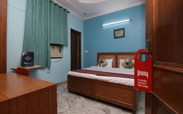 OYO 10113 Hotel New Corporate Residency