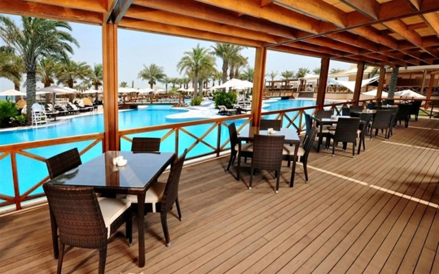 Al Bander Hotel & Resort