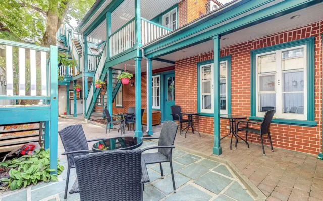 Quebec City 2 Bedroom Treasure