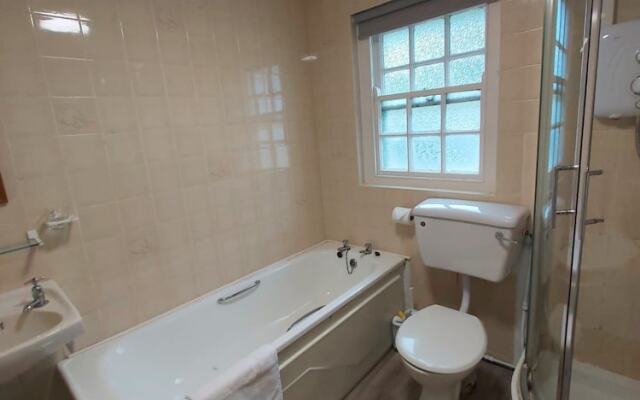 Corofin Lake Cottage No 3