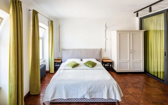 Romari апартименти площа Ринок