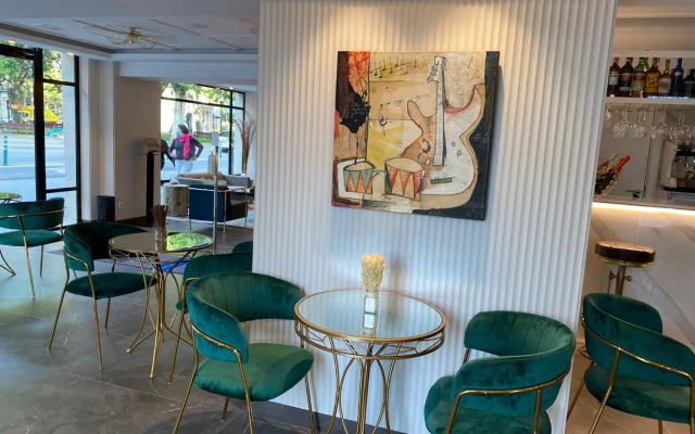 Hotel Oasis