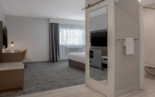 Hampton Inn by Hilton Winnipeg Downtown