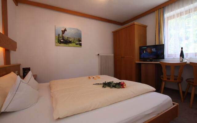 Appartementhaus Karlspitze Natur Pur