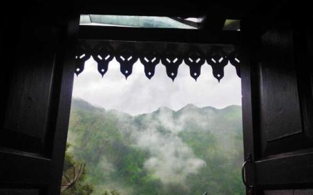 Silent Valley- Alchauna Kumaoni House along river Kalsa