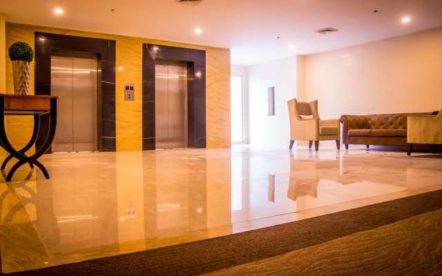 Royce Hotel & Casino
