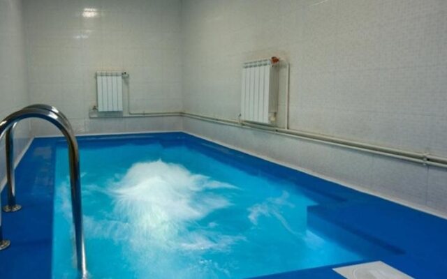 Ayir Hotel