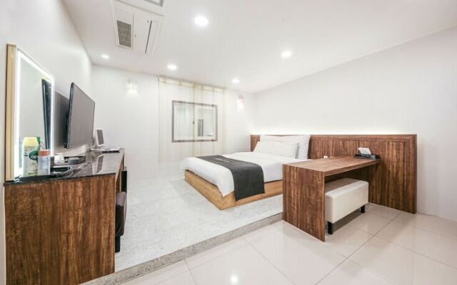 Quality Inn Mountain Ranch Resort