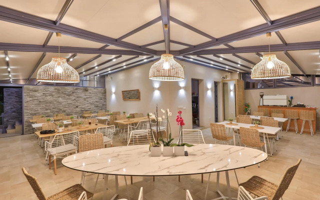 Dias Hotel