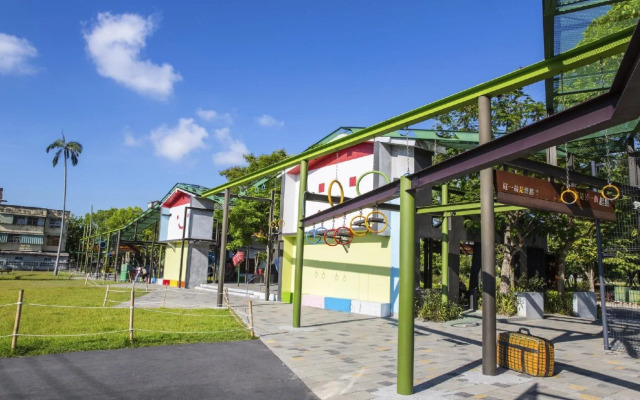 Lotung Cheap Inn