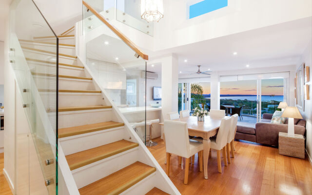 Noosa Crest