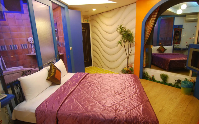 Ming-Jun Holiday Inn
