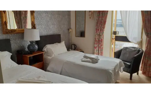 Seaward Hotel