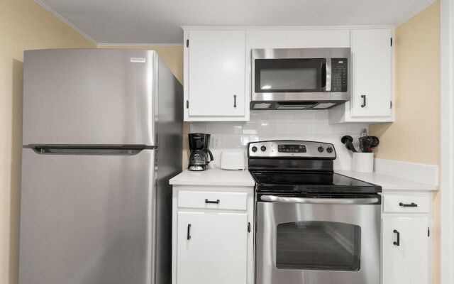 Gulf View Condos by Hosteeva