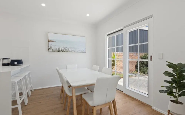 Quiet 2-bed Retreat With Private Courtyard