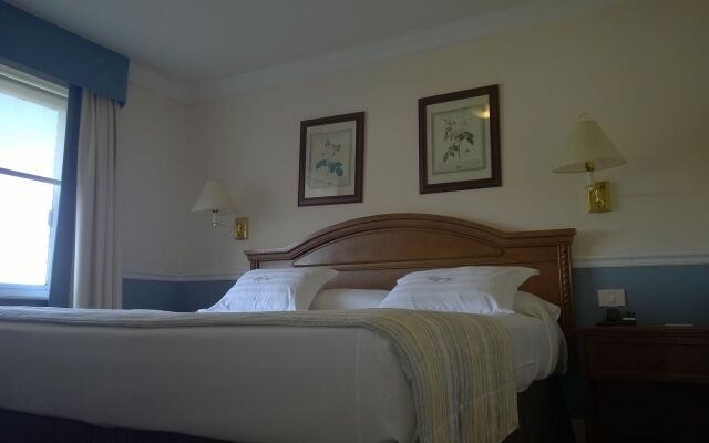 Regency Suites Boutique Hotel