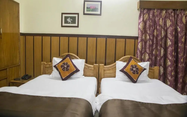 OYO Rooms Rajmahal Square