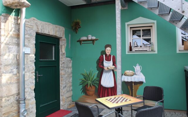 Heinrich's Pension mit Café-Witschaft