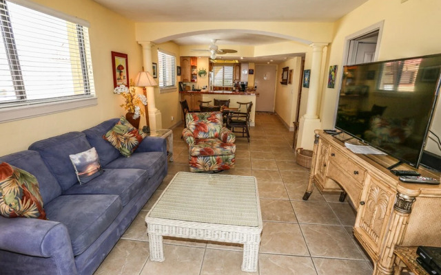 Cane Palm Beach Club 704