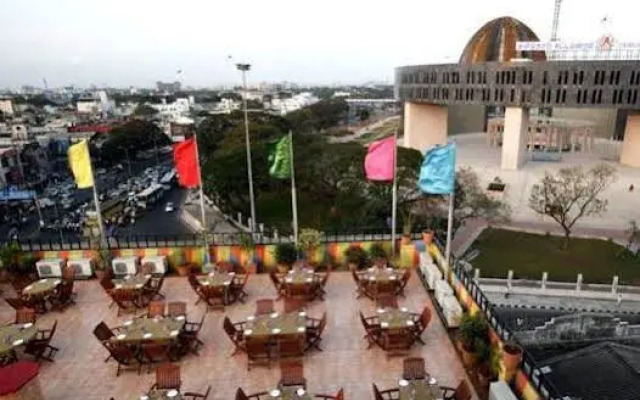 Priyadarshini Park