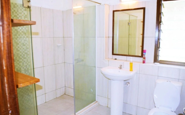 Tulia House - Hostel