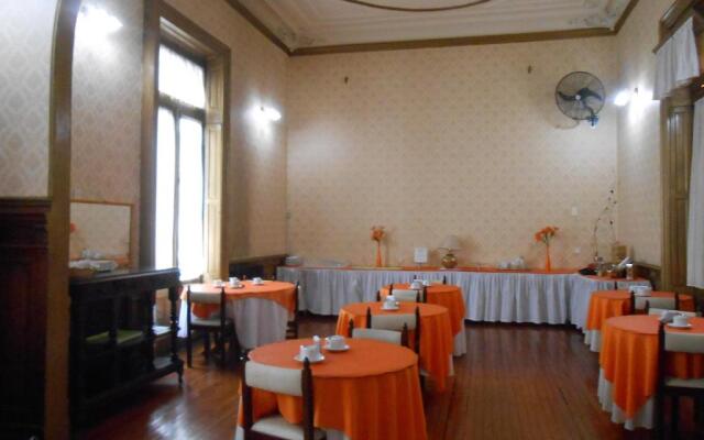 Hotel Reina