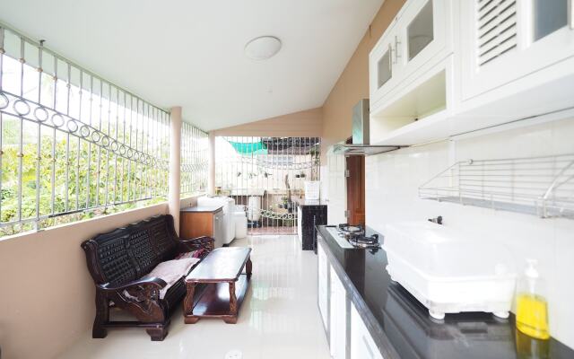 Lana Pool Villa