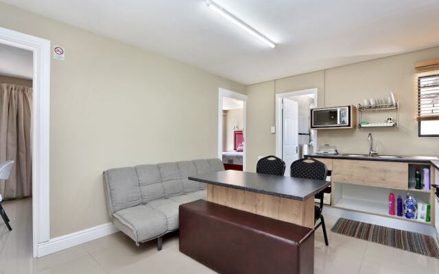 Camdene Guesthouse and sc apartments