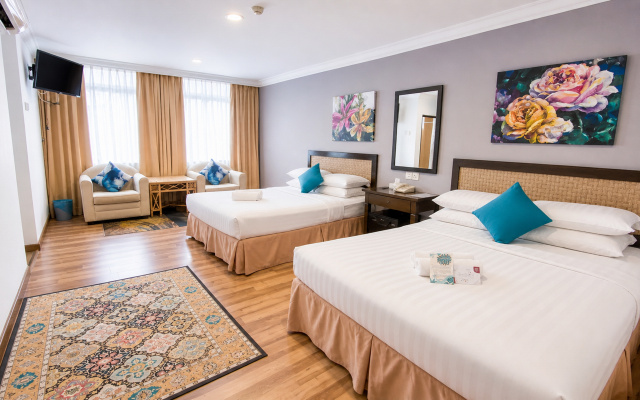 Desa Queenspark Hotel