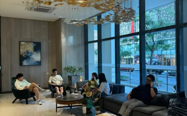 Staycations Up Above 13 at Bgc