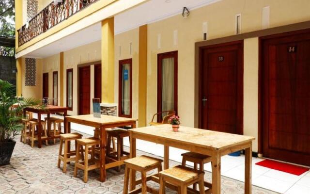 Ombey Guest House by ZUZU