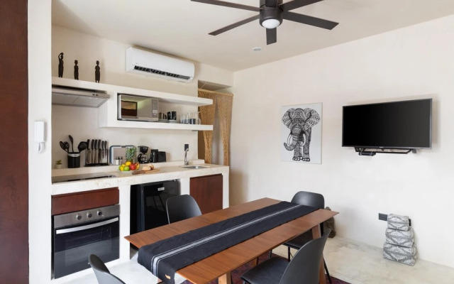 Elegant Eco-chic Condo Amongst Nature in Aldea Zama Wifi Concierge