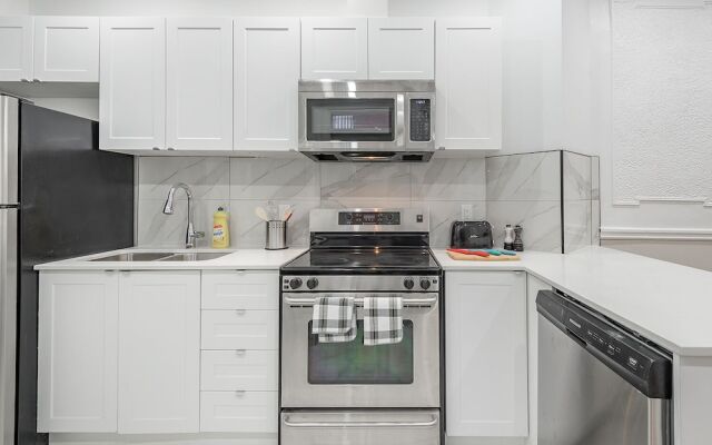 Cozy Private BR in the heart of Plateau