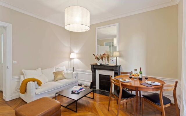 Bright and Spacious Apartment Near Bastille