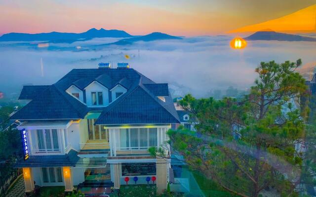 Dallas Hotel DaLat