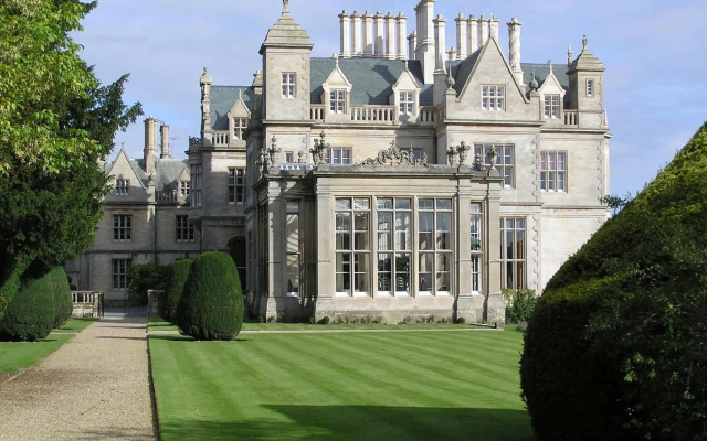 Stoke Rochford Hall