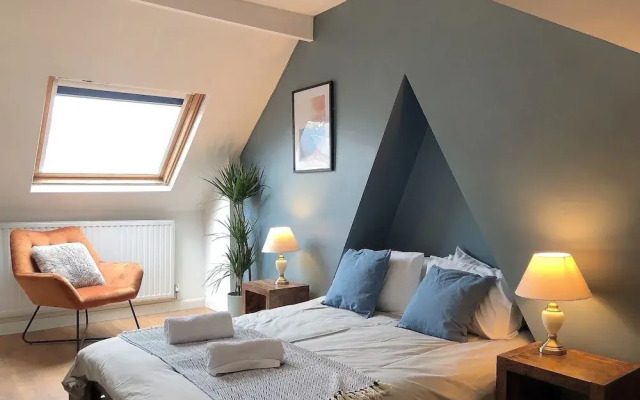 Modern 3 bedrooms house with 6 guests