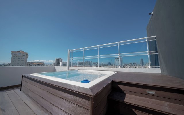 City View 1br2b Downtown Stylish Pool,