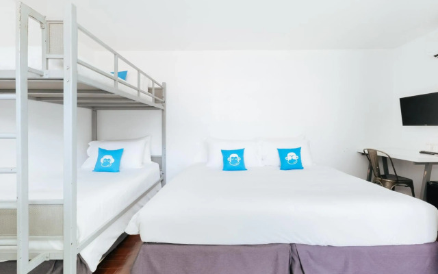 Blu Monkey Bed & Breakfast Phuket