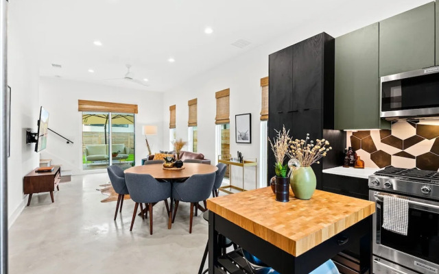 Stylish 2 Bedroom Retreat in South Austin