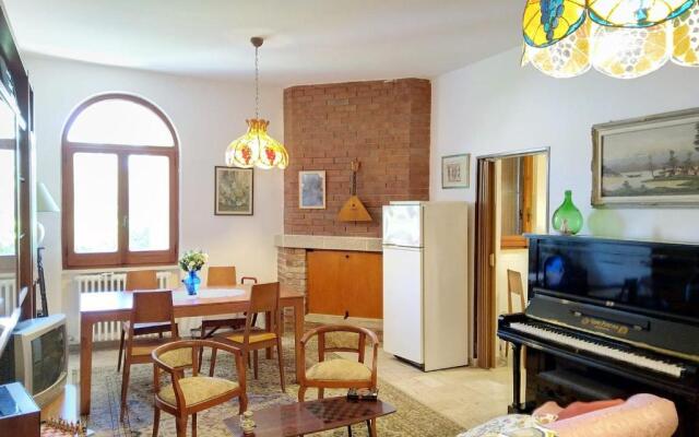 Villa immersa nel verde, spiaggia a 200m