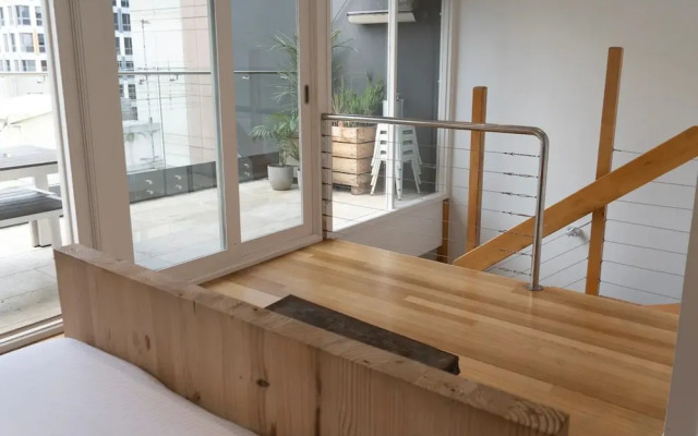 Stylish Modern 3 Bedroom Home in Heart of Melbourne CBD