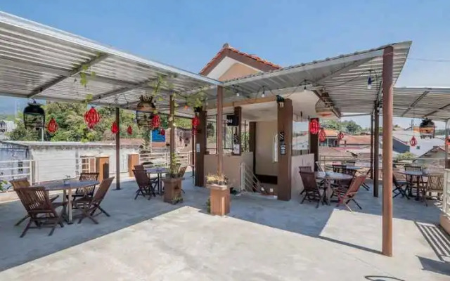 RedDoorz Syariah near Batu Night Spectacular