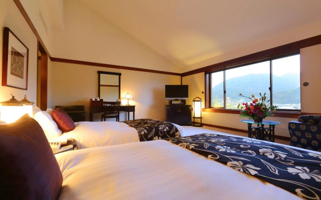 The Hamilton Ureshino