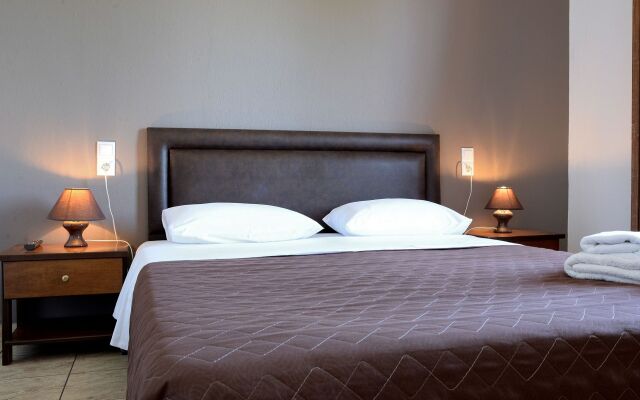 Cleopatra Hotel Horefto