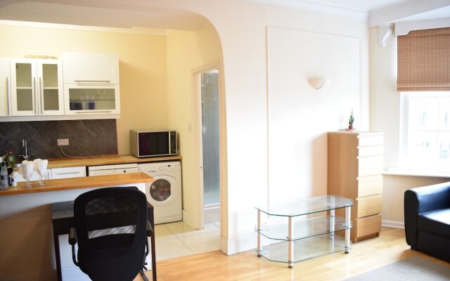 Amazing 1 Bedroom Apartment Close to Hyde Park