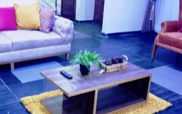 ORCHID House Stylish 3BDR Terrace Duplex Free WiFi DSTV